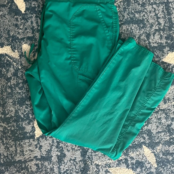 Cherokee Scrub Set - Picture 3 of 3